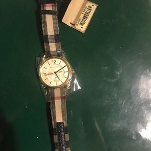Burberry Horseferry Swiss Quartz 40mm unisex watch